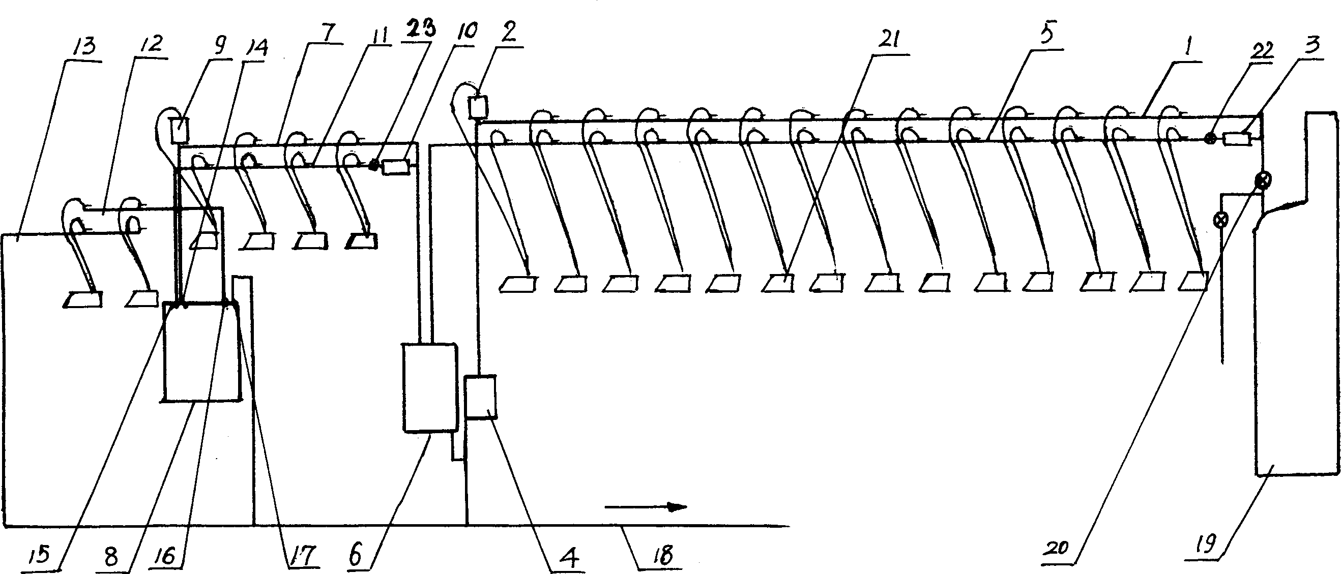 Steam-vapour three-purpose pipe distributing method of iron