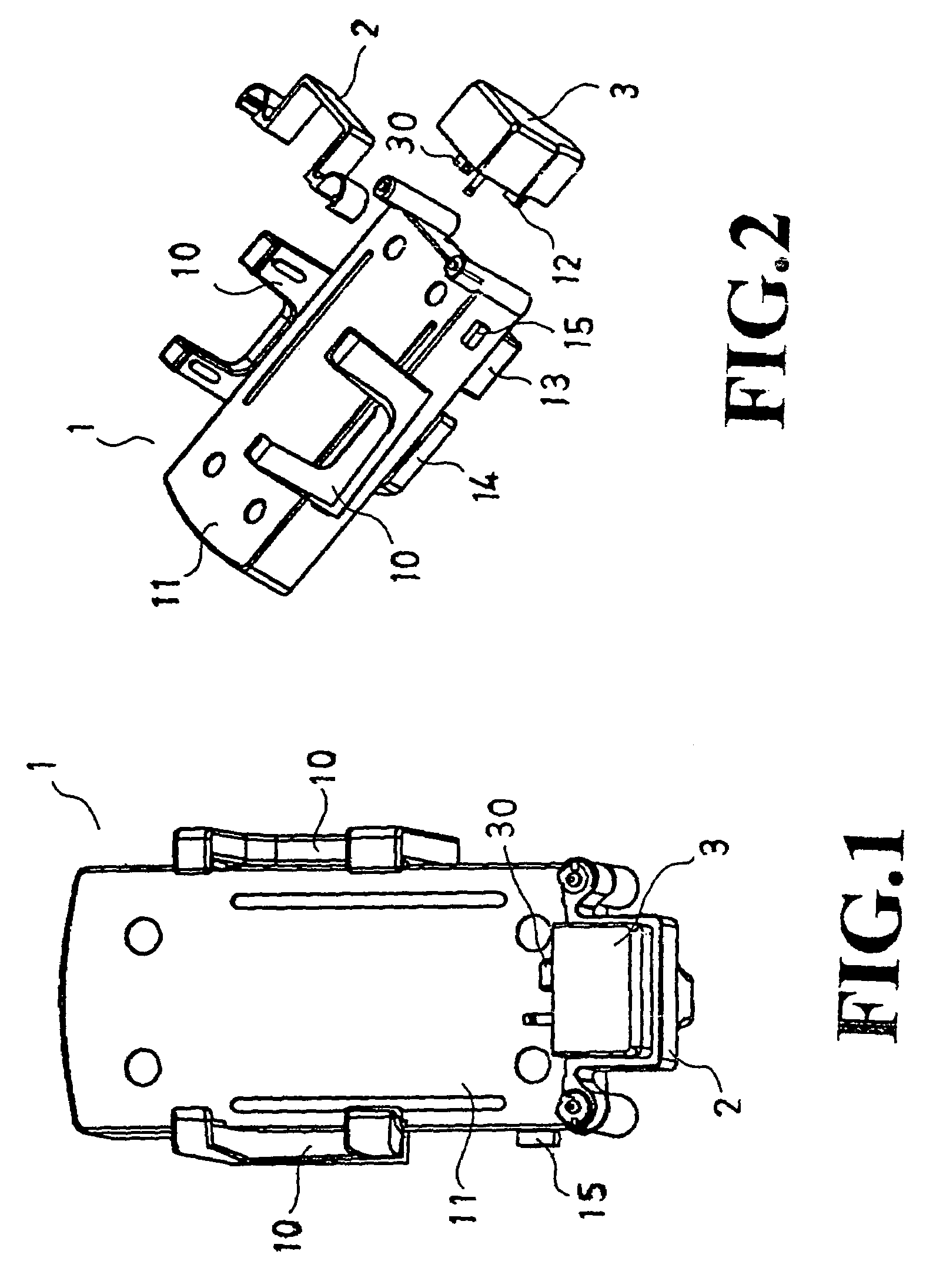Sectional adapter of clamping holder for automobiles
