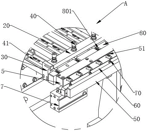 Staggered discharge device of medical parts