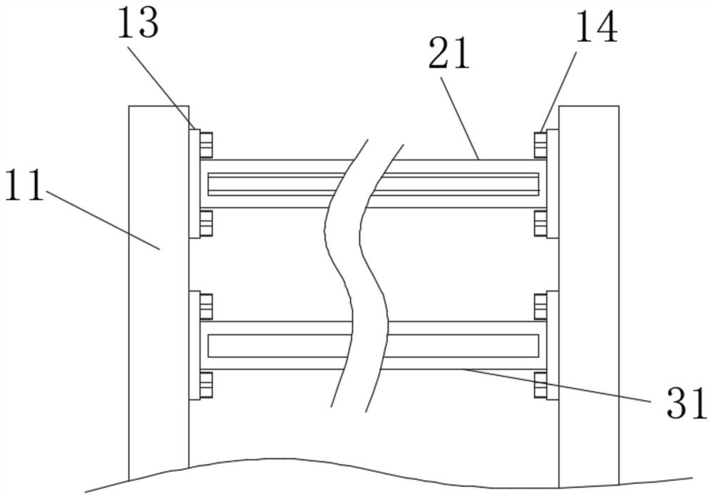 A bagging device for liquid crystal display production