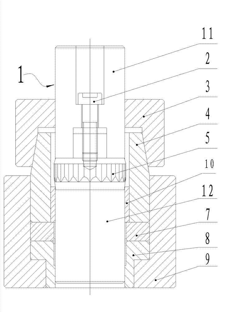 Cold extrusion device, and female die and male die thereof