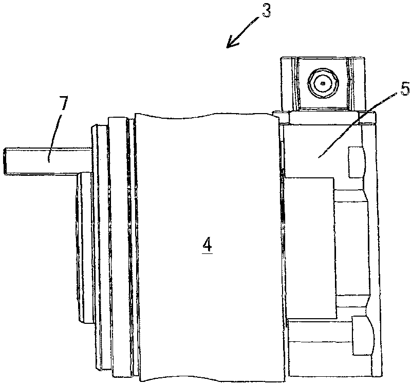 Fuel supply device with a pressure accumulator tube closed by accumulator cover