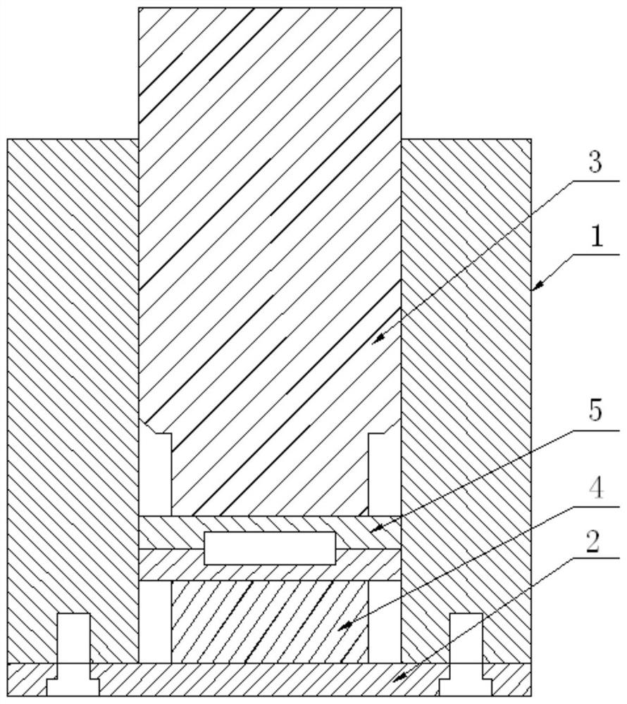 Device and method for densification of aluminum matrix composites reinforced with high volume fraction sic nanowires based on three-dimensional constrained deformation