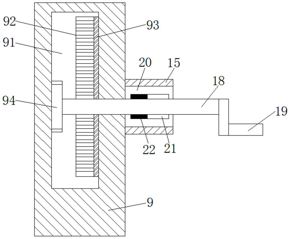 A manhole cover automatic locking structure and its application method