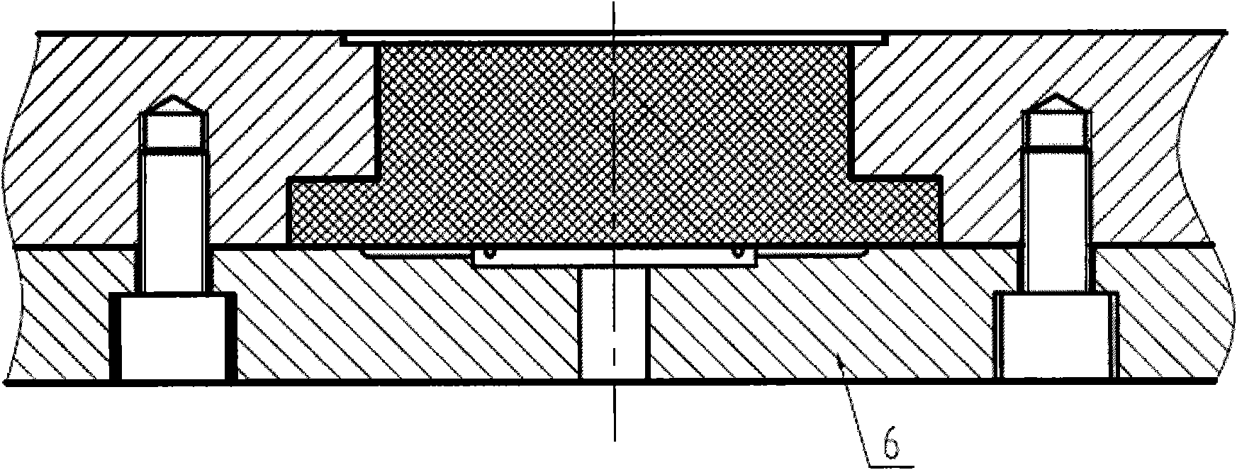 Device and method for pneumatic demoulding by injection molding of micro-fluidic chip