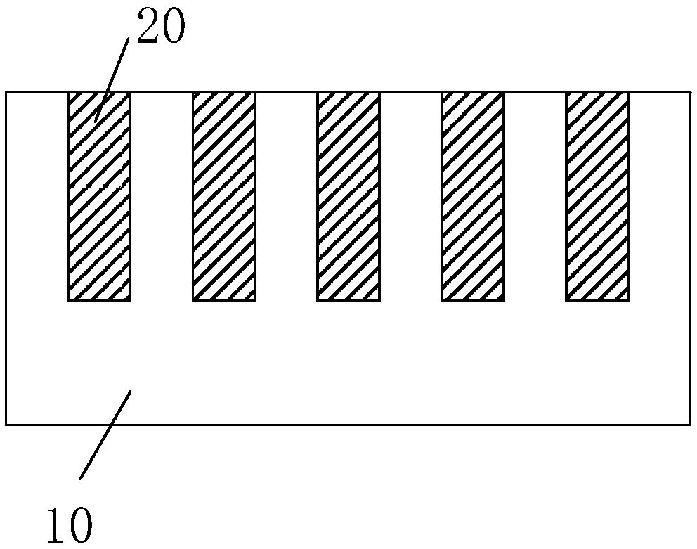 Device comprising nanowires and production method of device