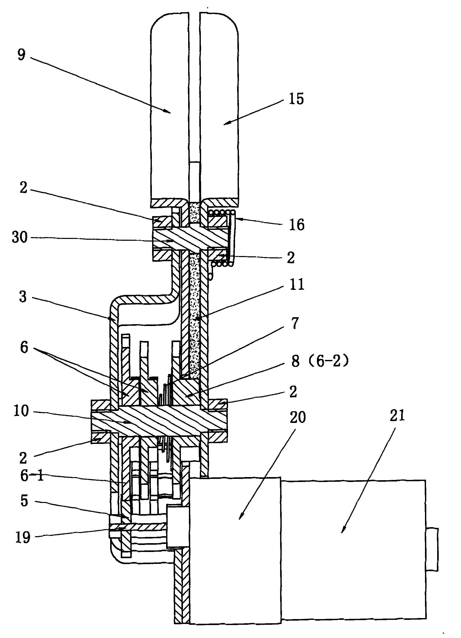Quick retracting device in plastic tube cutting tool