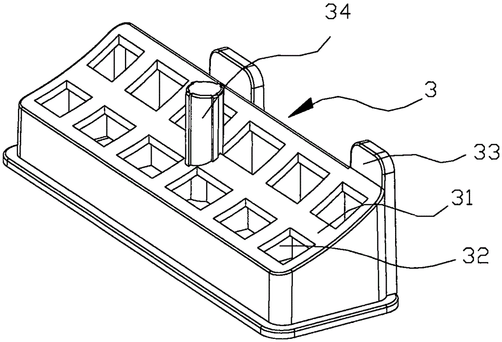 Fixing and protecting device used when dust collector is transported