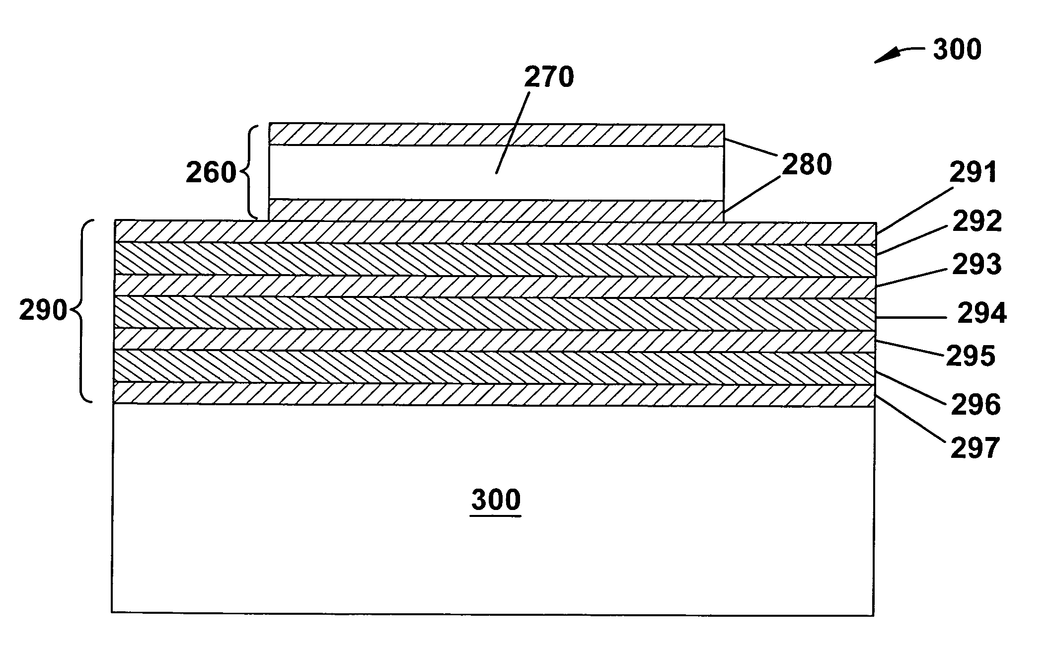 Piezoelectric resonator with an efficient all-dielectric Bragg reflector