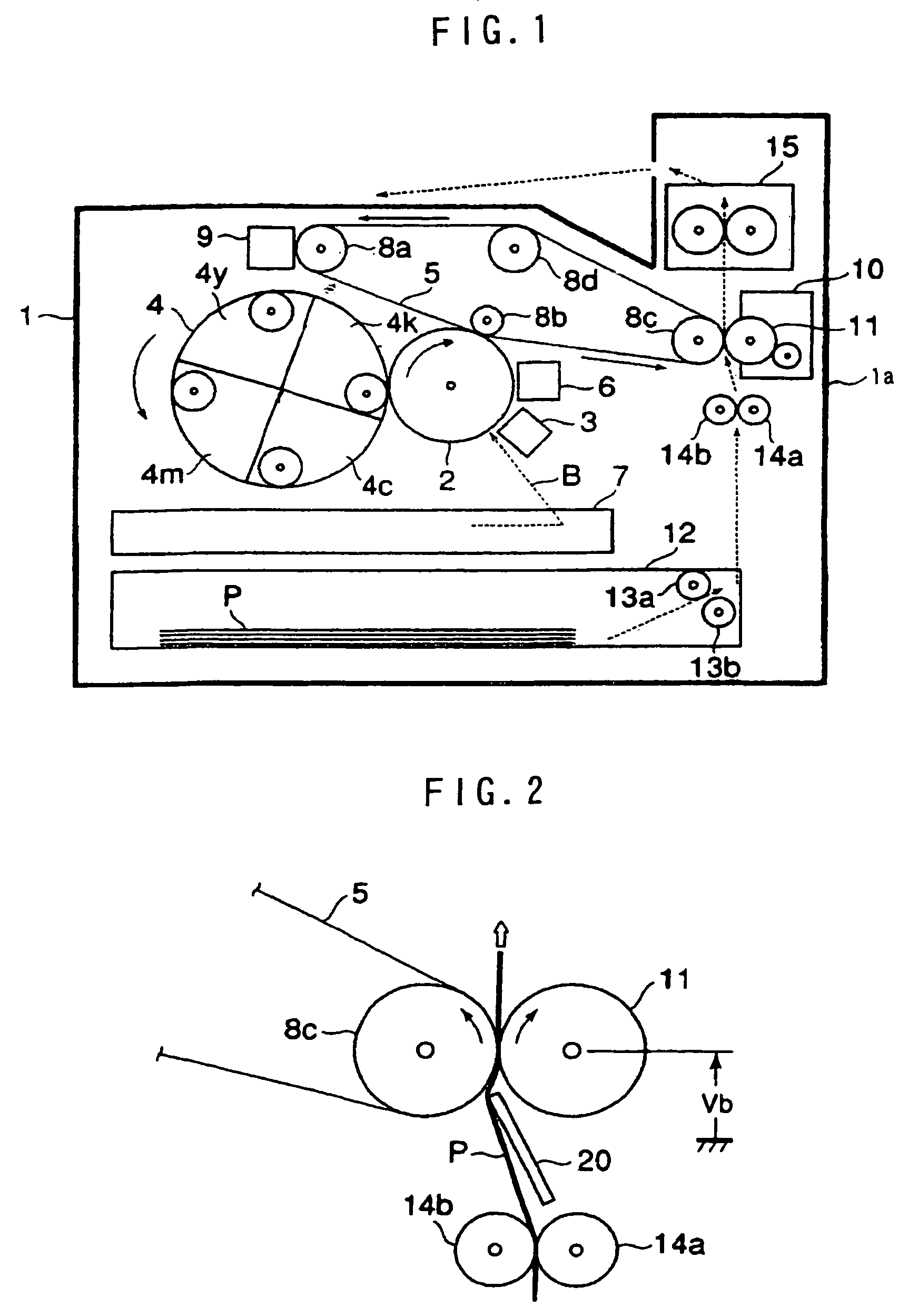 Image forming apparatus with guide member guiding image forming medium