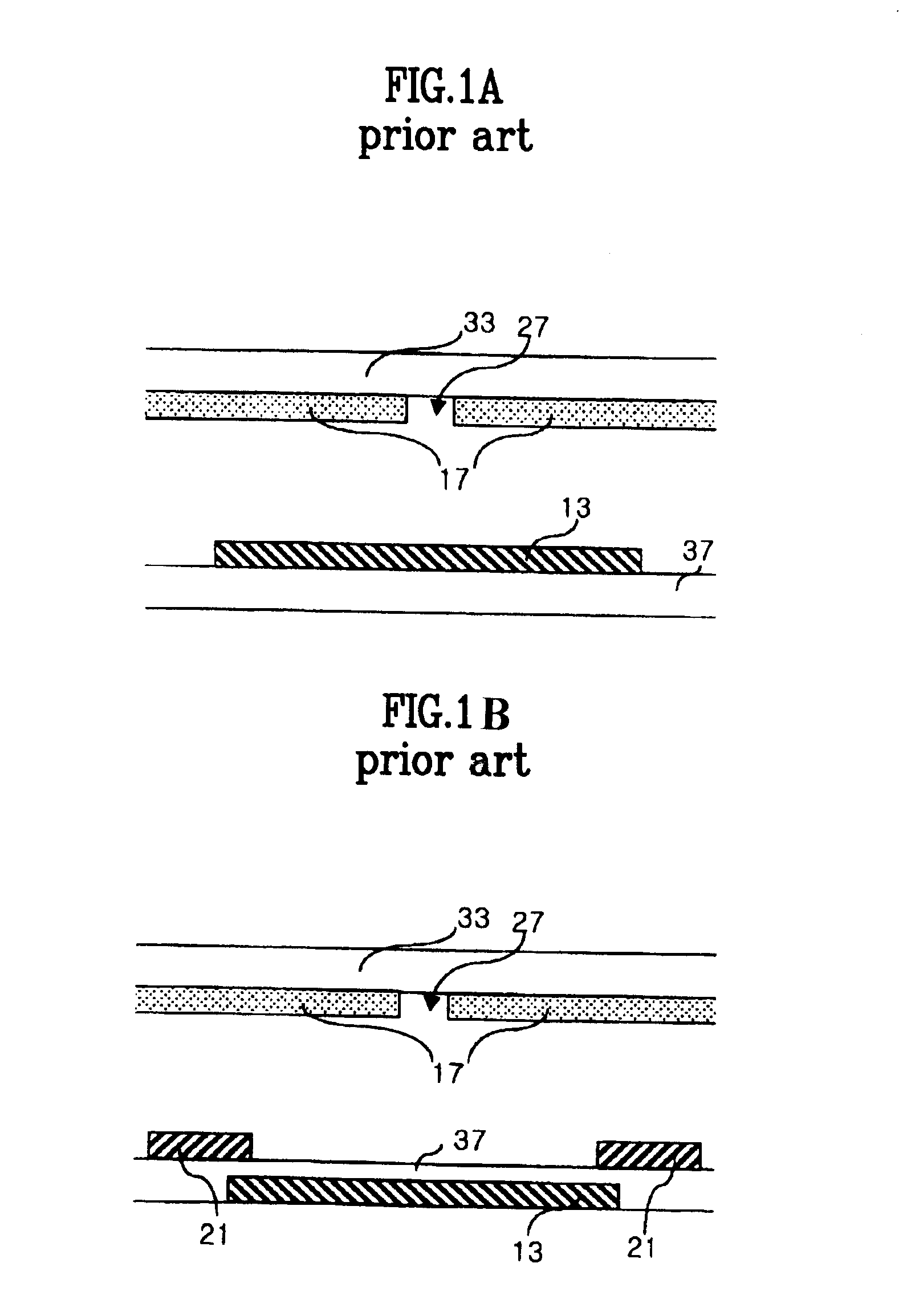 Multi-domain liquid crystal display device having a common-auxiliary electrode and dielectric structures