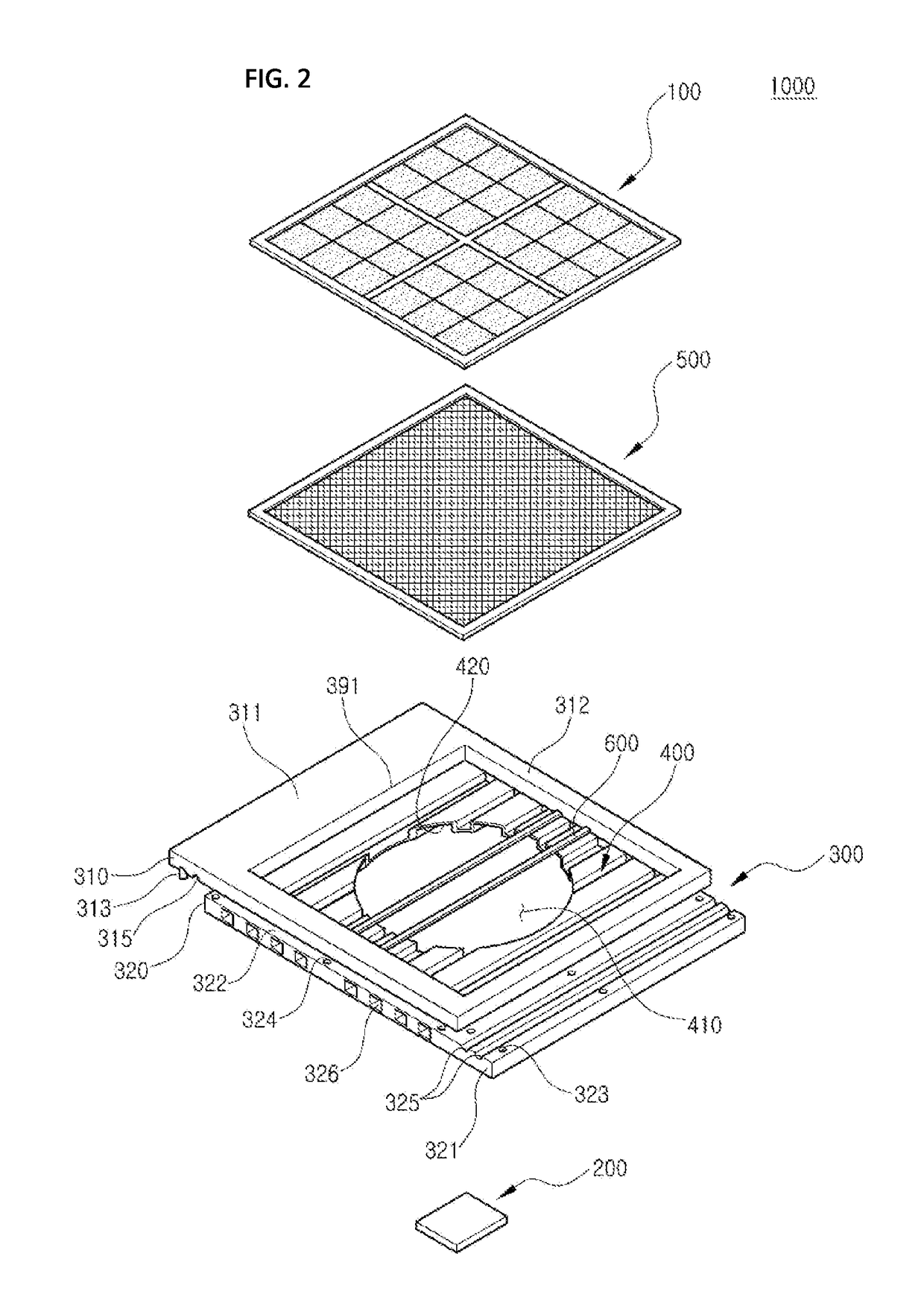 Roof integrated photovoltaic module with a device capable of improving and optimizing photovoltaic efficiency