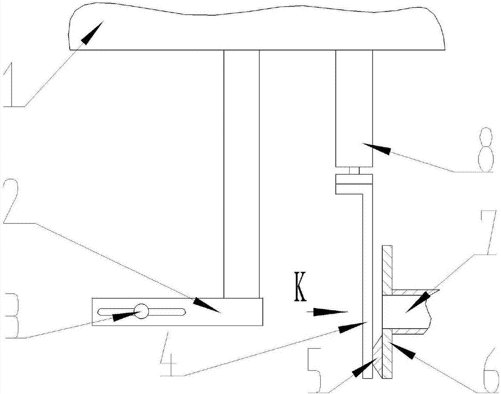 Reciprocating bean curd roll segmenting device