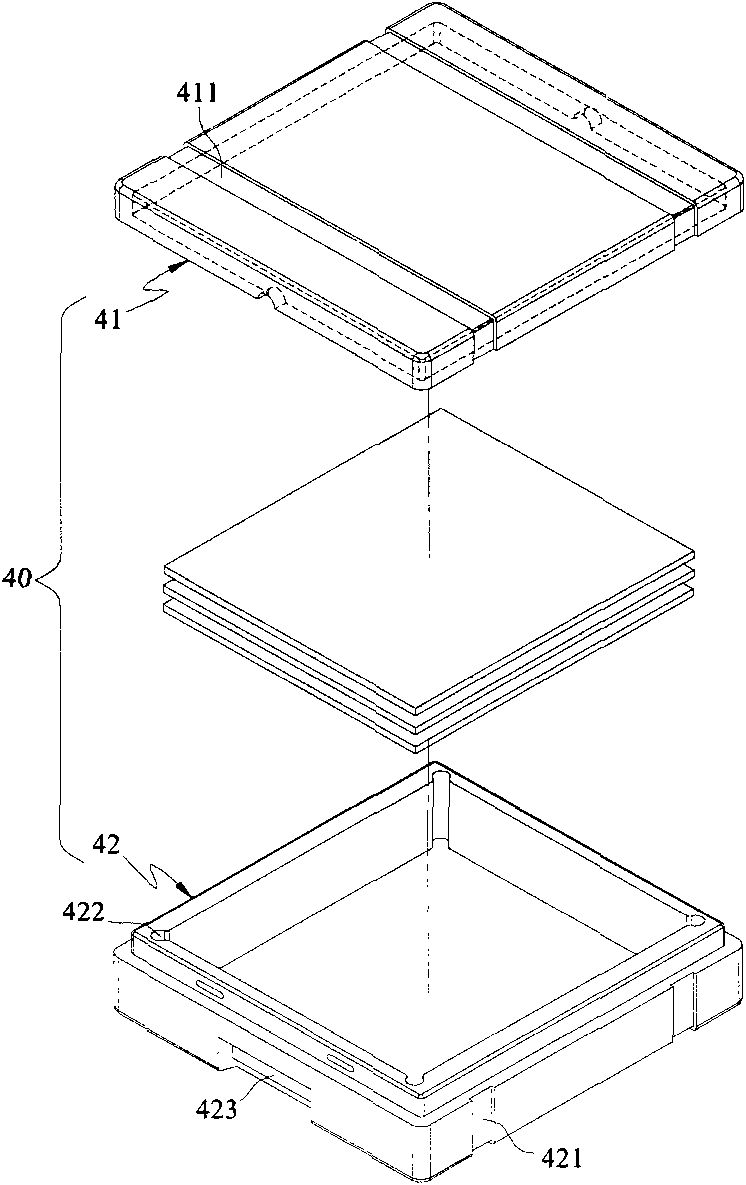 Spacer used between liquid crystal substrates and packaging structure with same