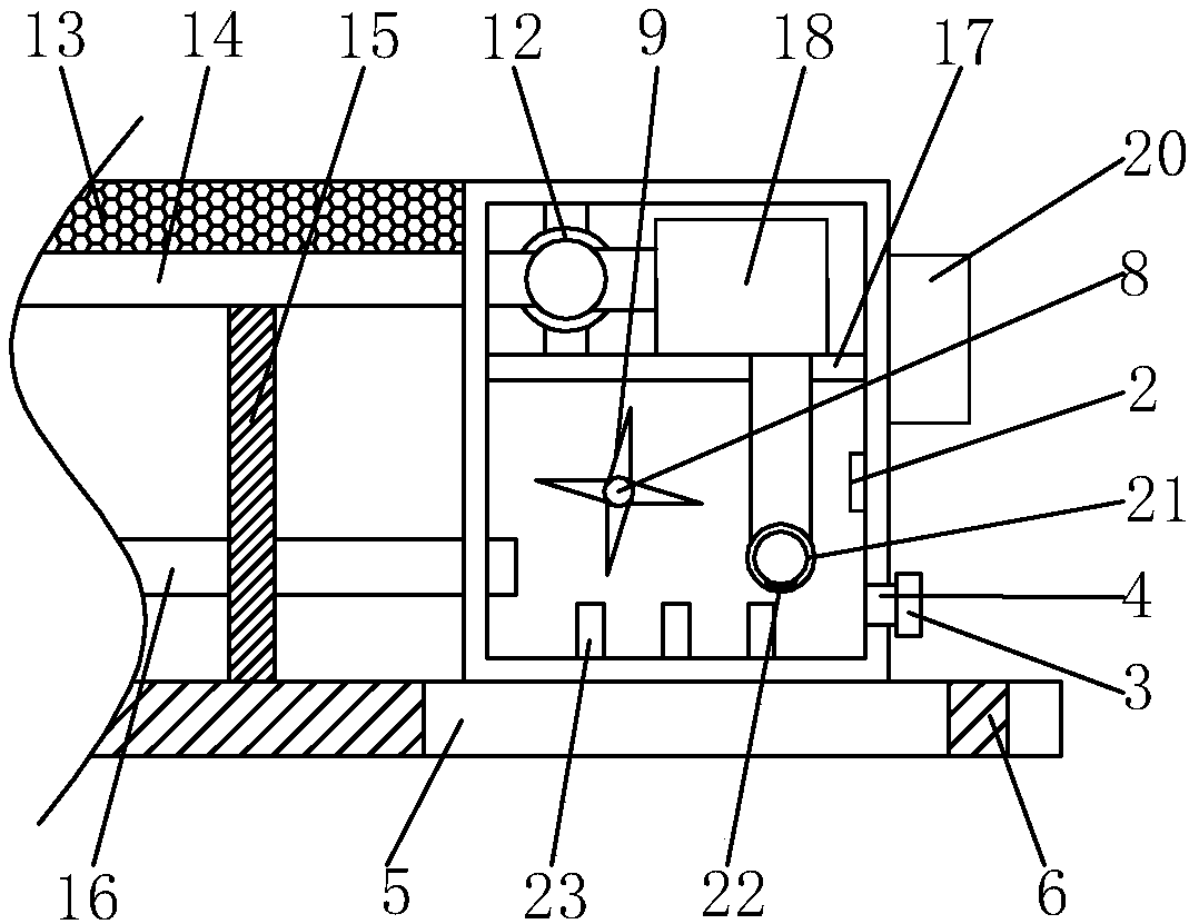 Water circulating device for water cooling and warming mattress
