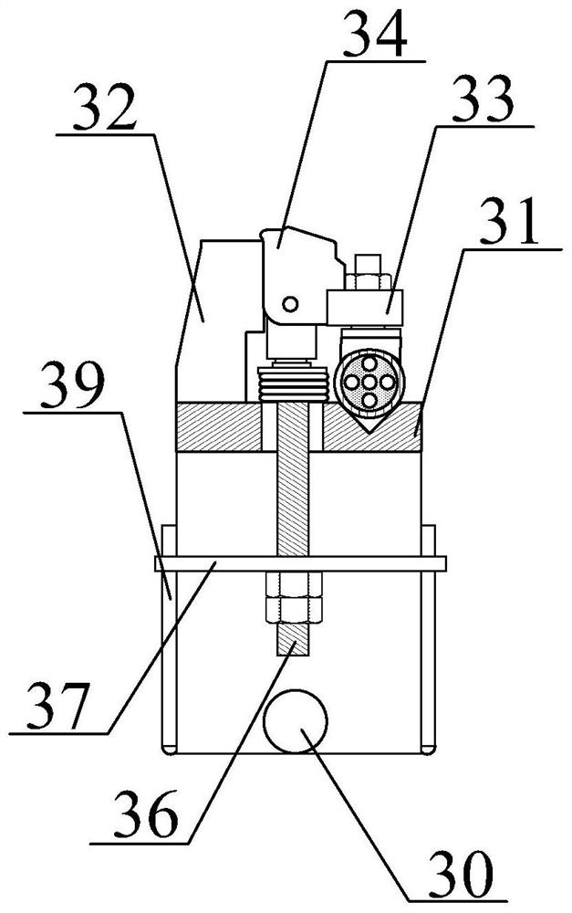 An energy-saving anti-vibration hammer that is convenient for clamping