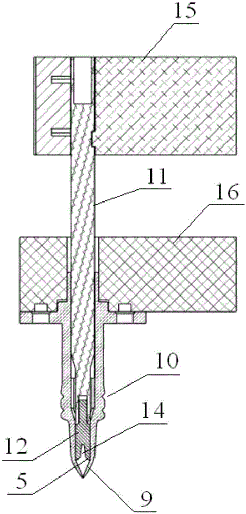 Larva transferring clip for breeding bees and larva transferring machine with same