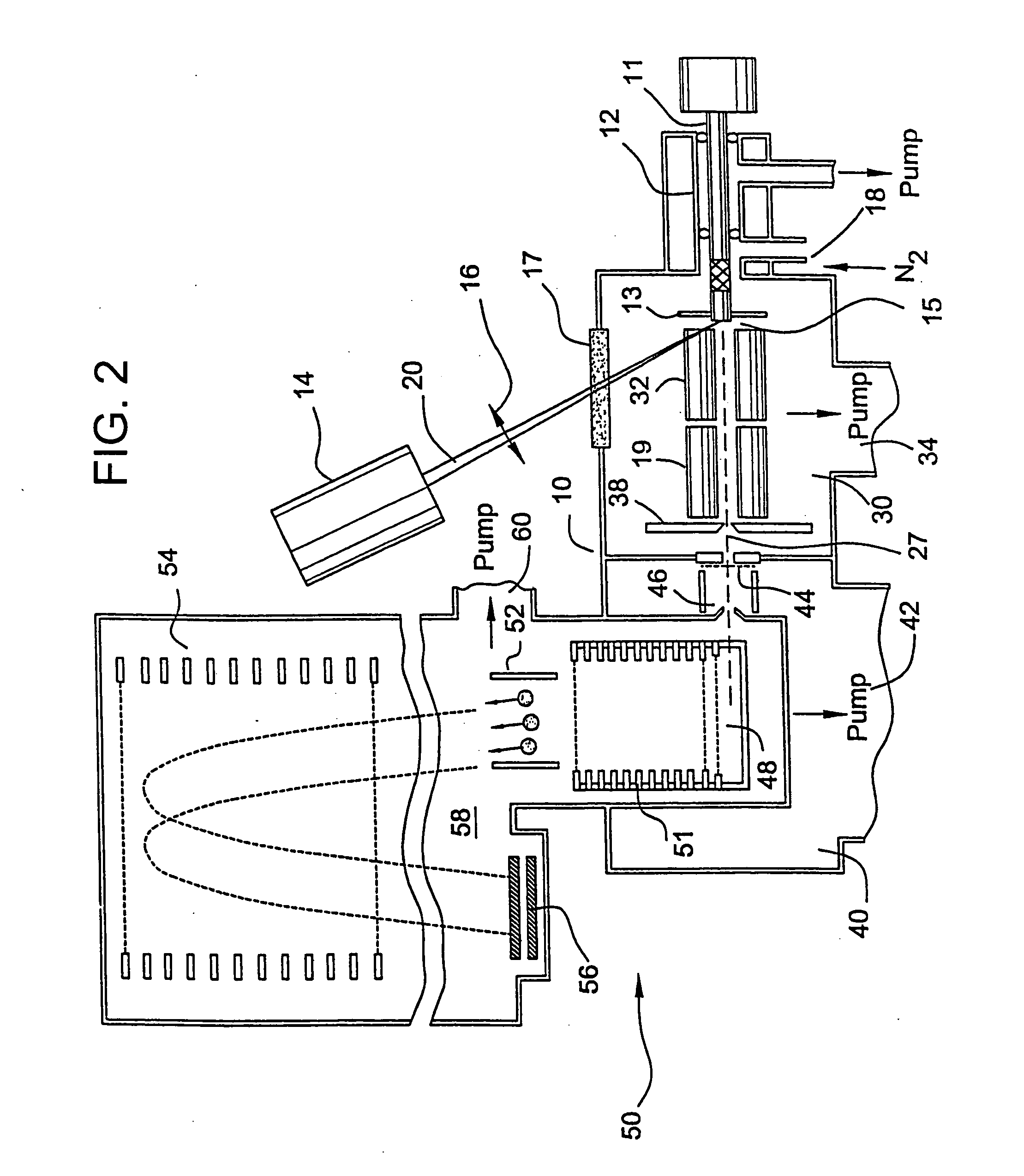 Spectrometer provided with pulsed ion source and transmission device to damp ion motion and method of use