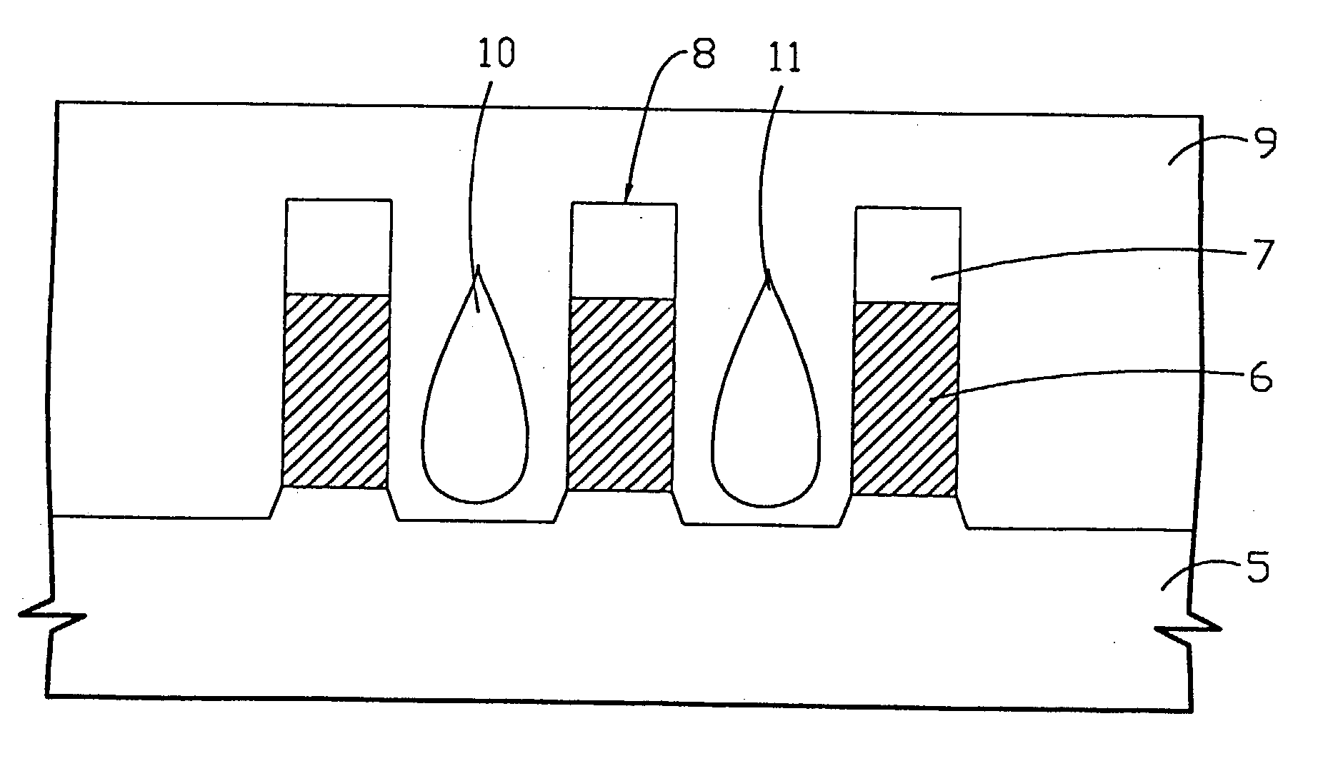 Method and structure for reducing capacitance between interconnect lines