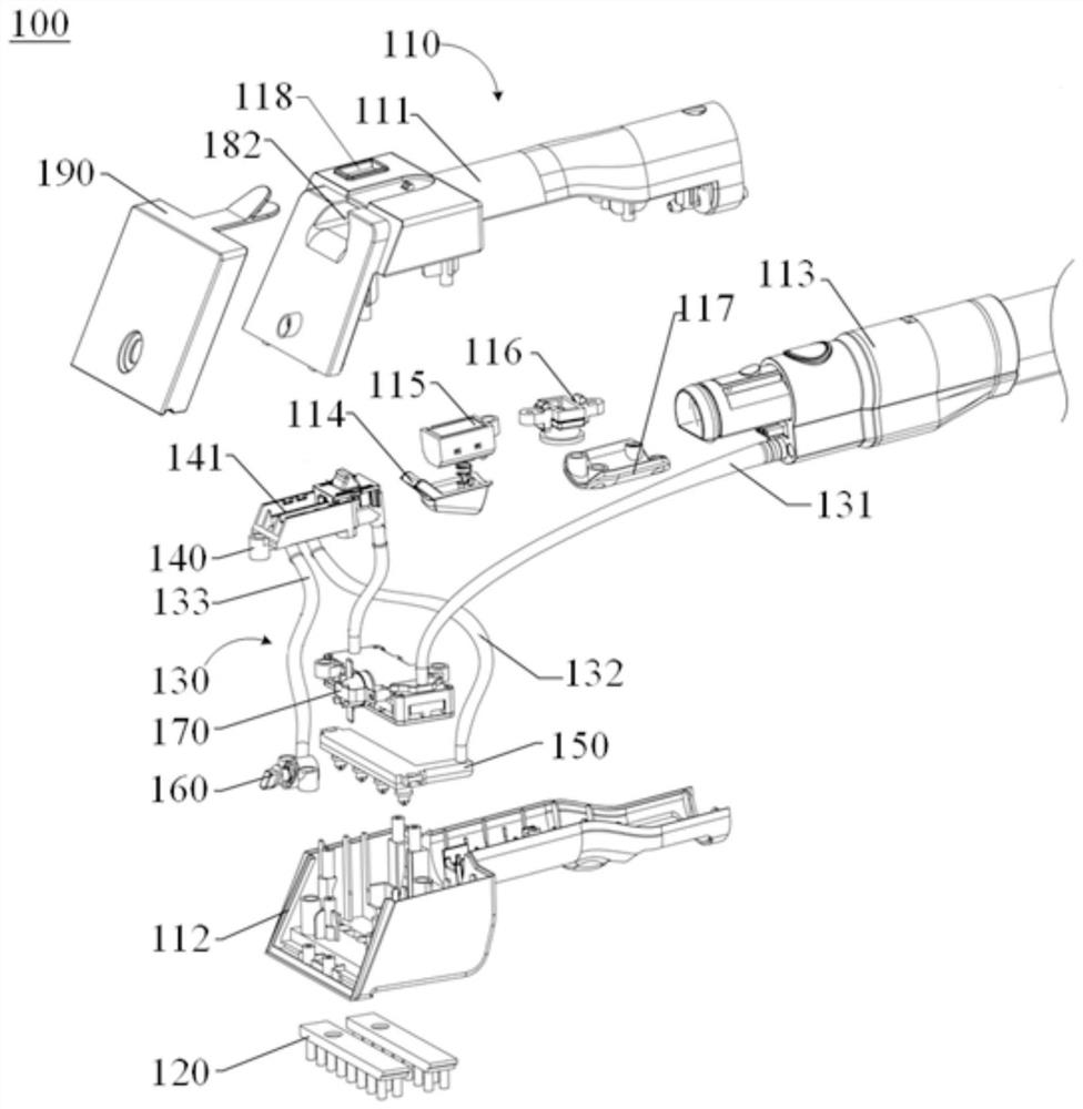 Cleaning head, cleaning device and cleaning method