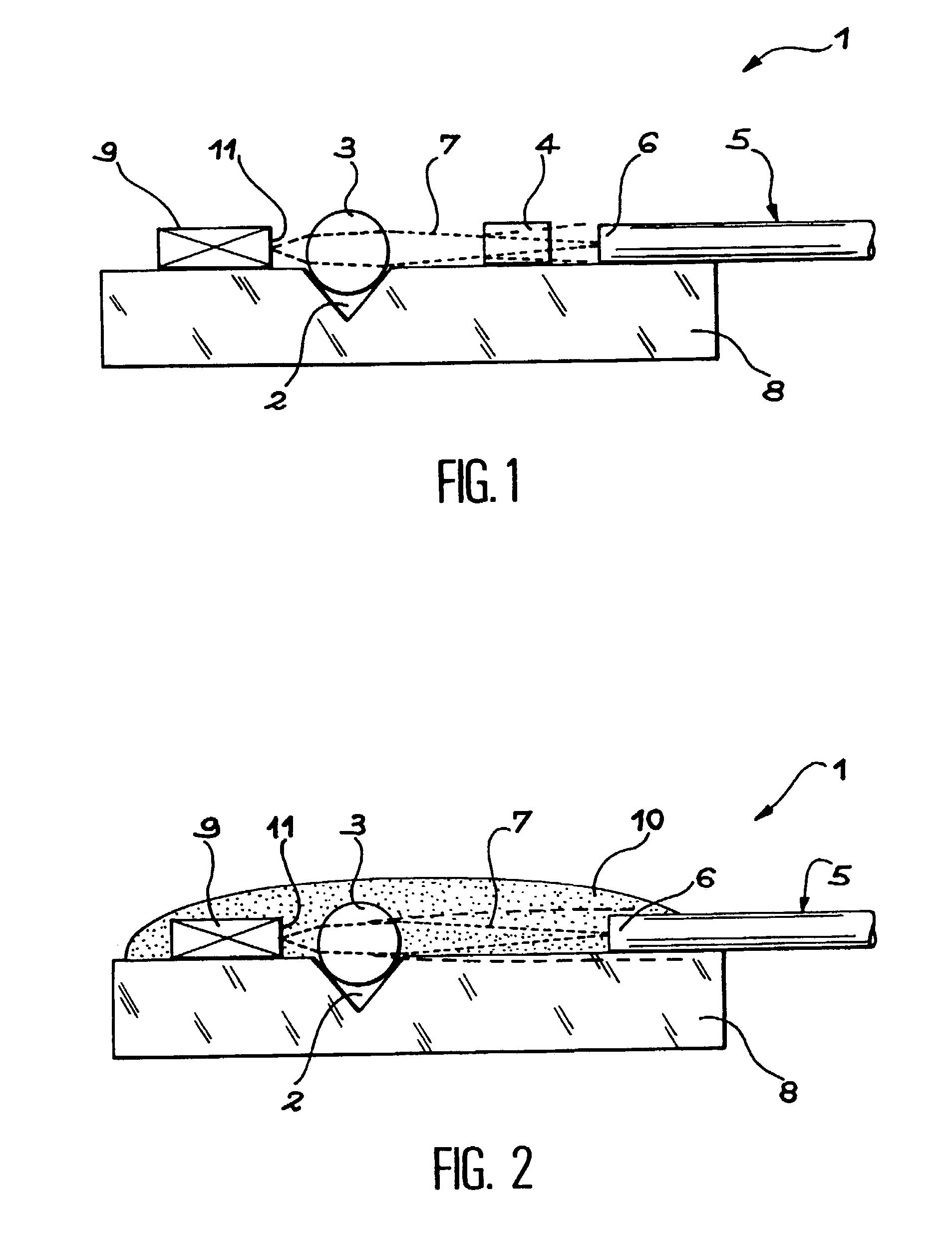 Passive compensating coupling laser device