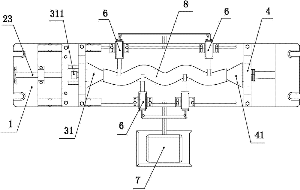 Flexible clamping device of bent pipe