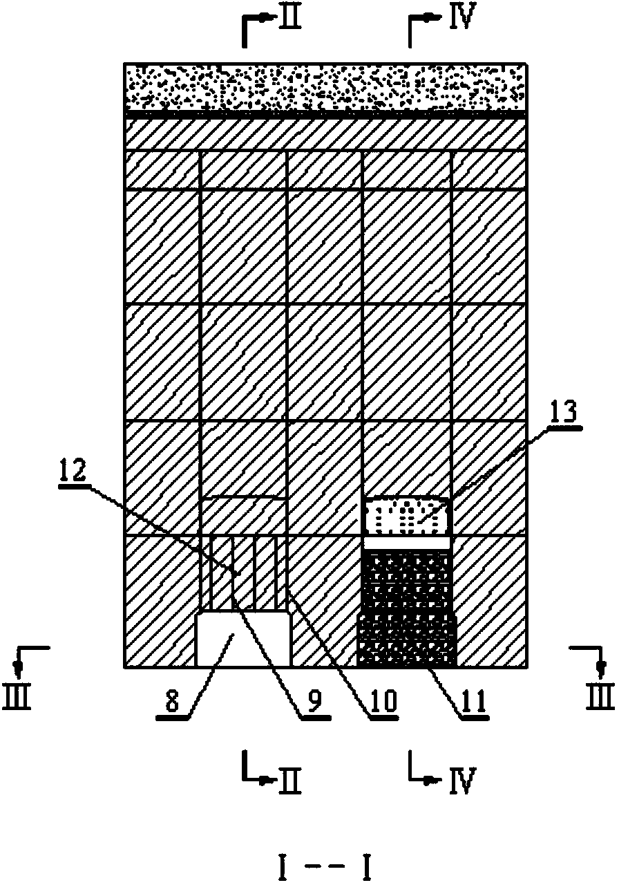 Mechanical sublevel filling mining method adopting vertical hole and horizontal hole cooperative recovery