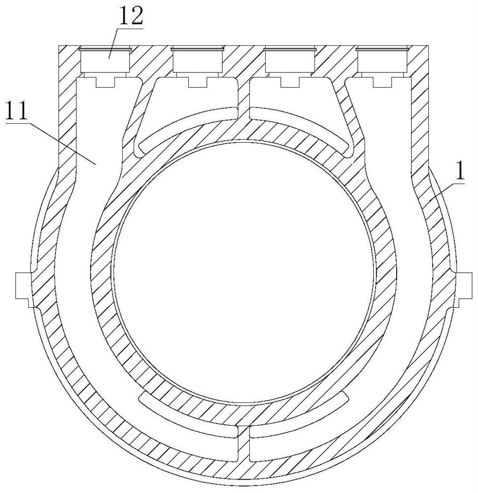 Industrial steam turbine nozzle chamber without halving surface