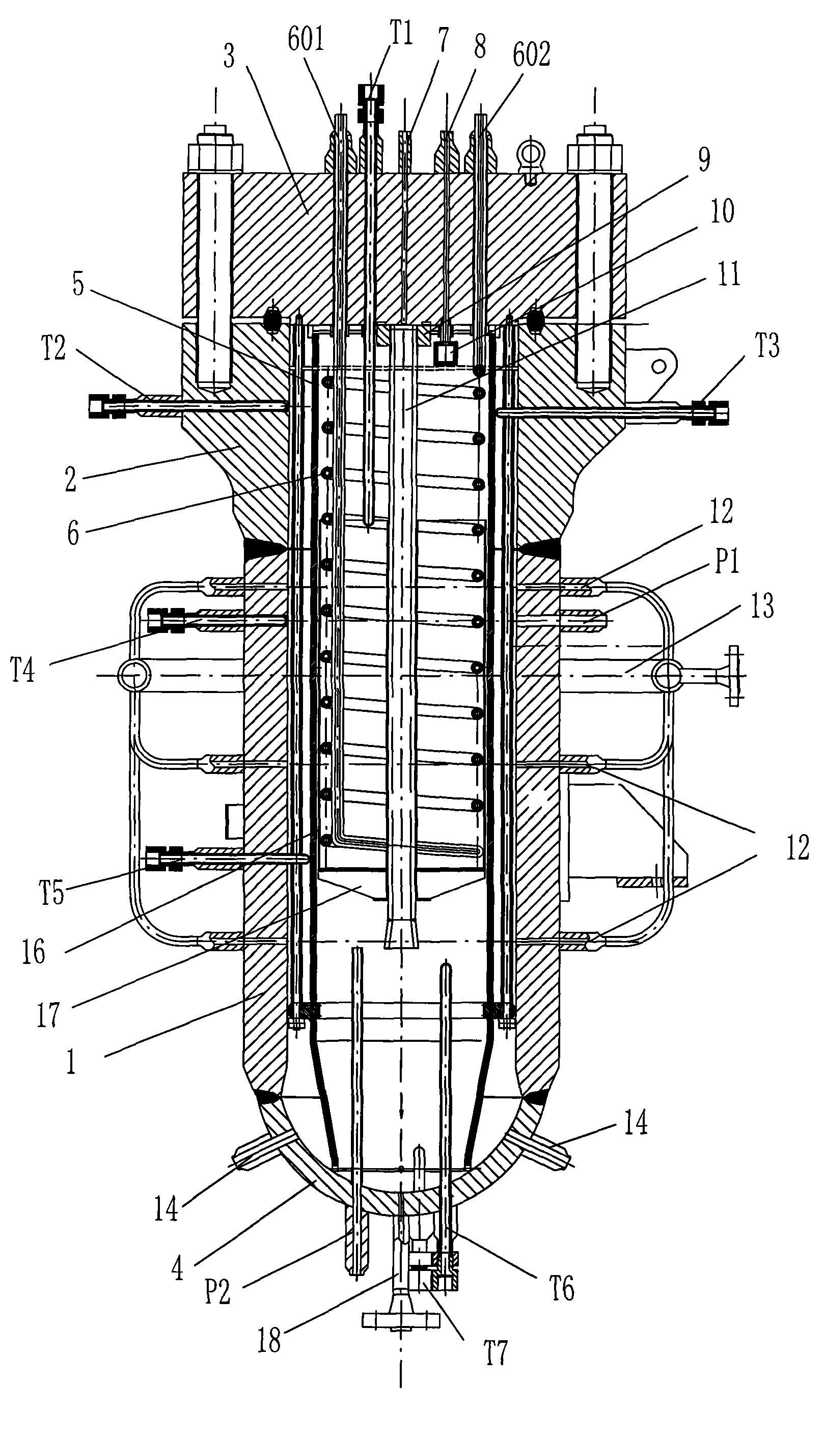 Countercurrent pot-type reaction device for supercritical water treatment of waste organic matter