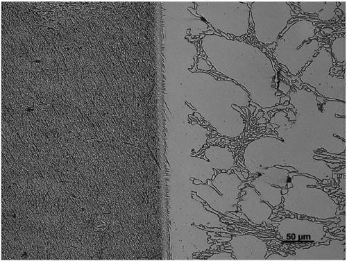 Bimetal cast-weld composite roller and manufacturing method thereof