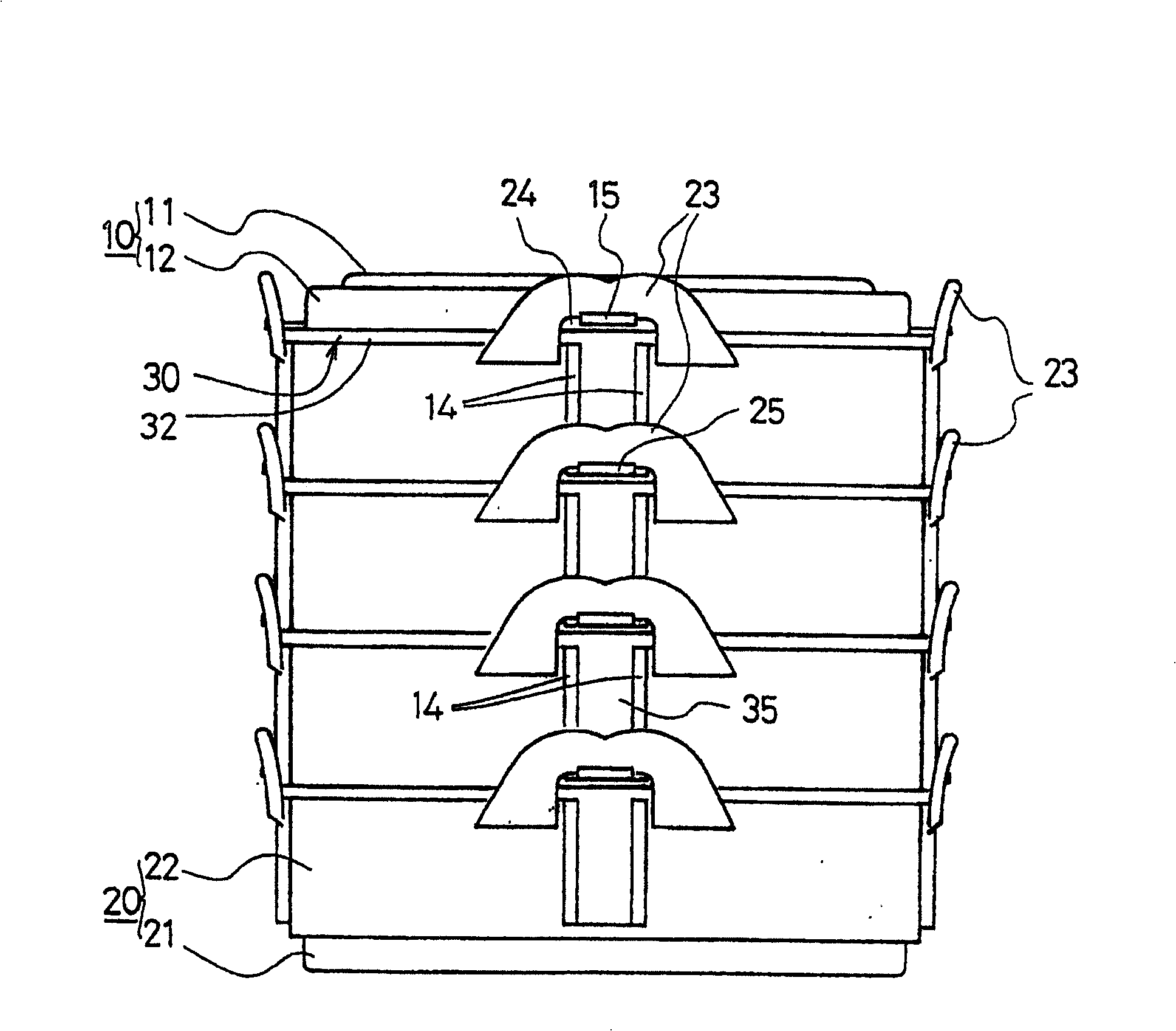 Multi-layered container with intermediate lid