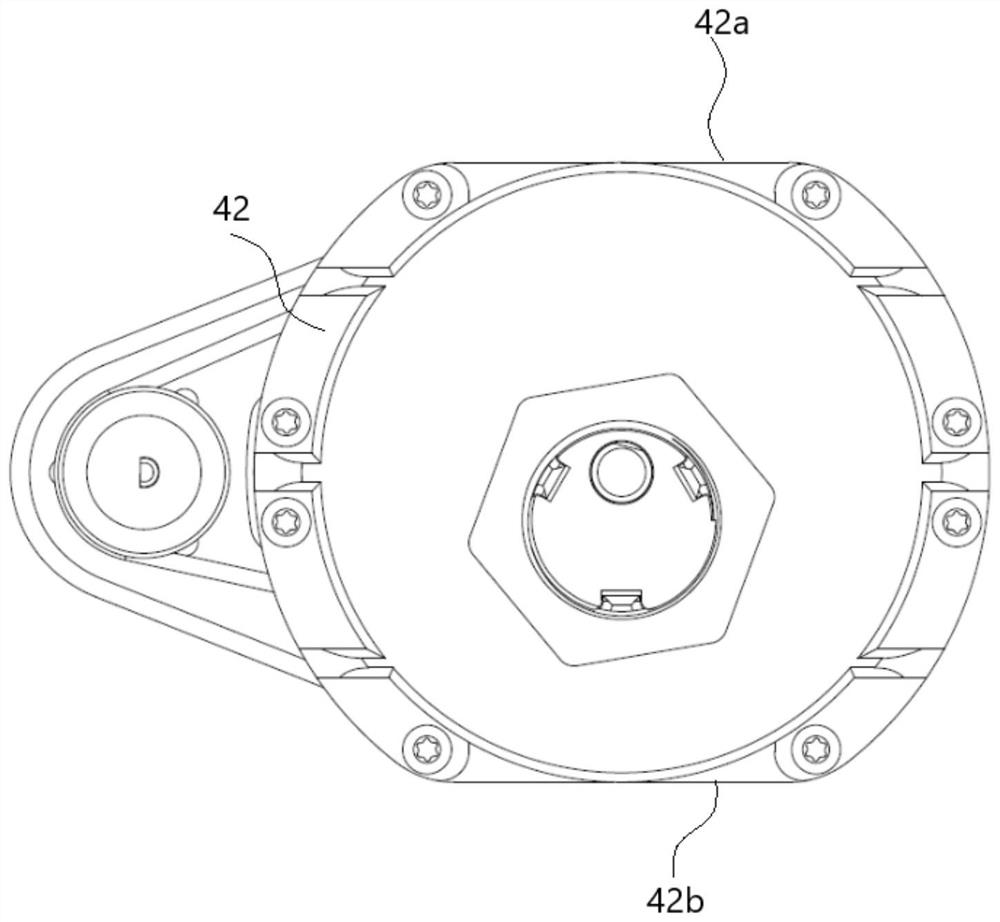 Large-transmission-ratio mute gear box and sweeper applying same