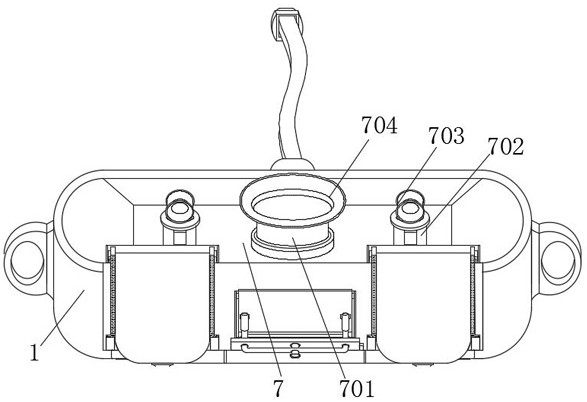 Sectional type mobile phone data line connecting device