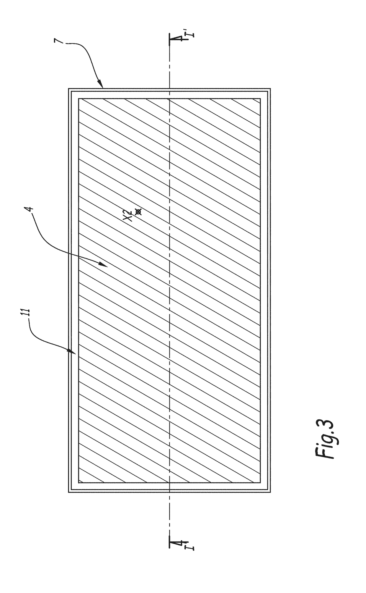 Device and method for extracting soluble substances dissolved in an aqueous solution