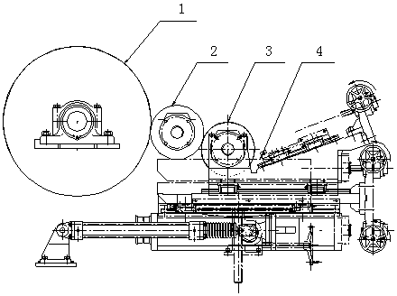 Upper feeding and covering device for color covered household appliance product paint covering and covering method thereof