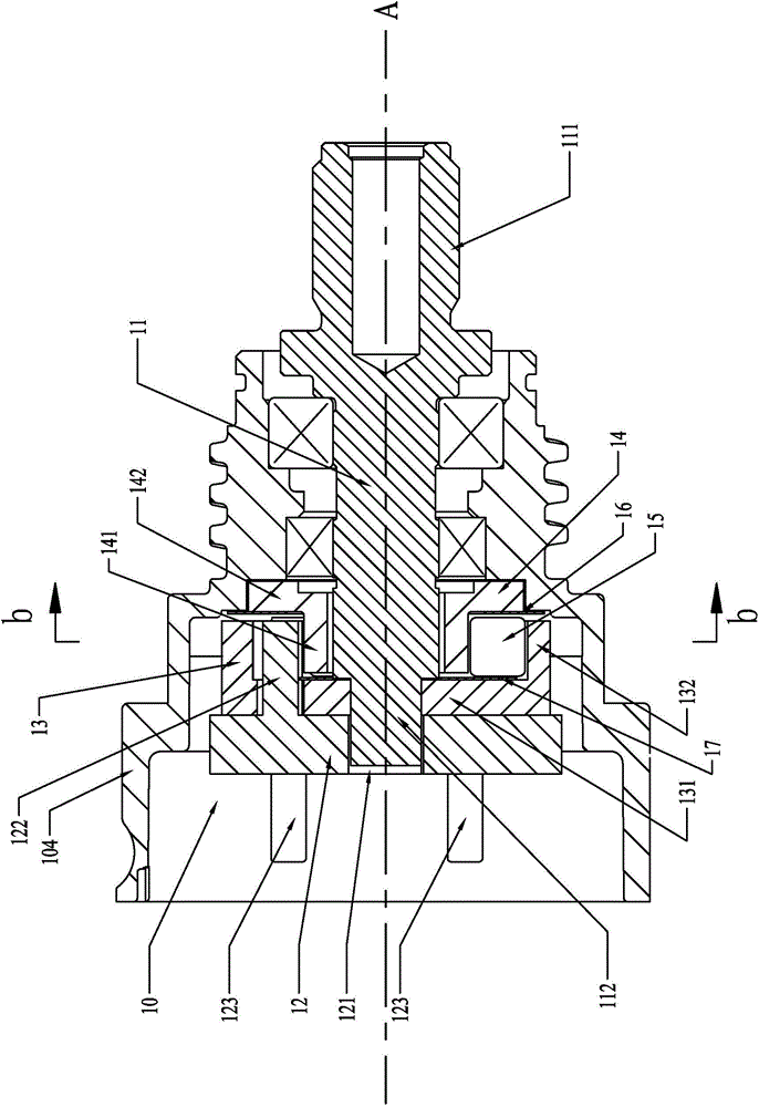 Torque output tool and one-way torque transmission mechanism thereof