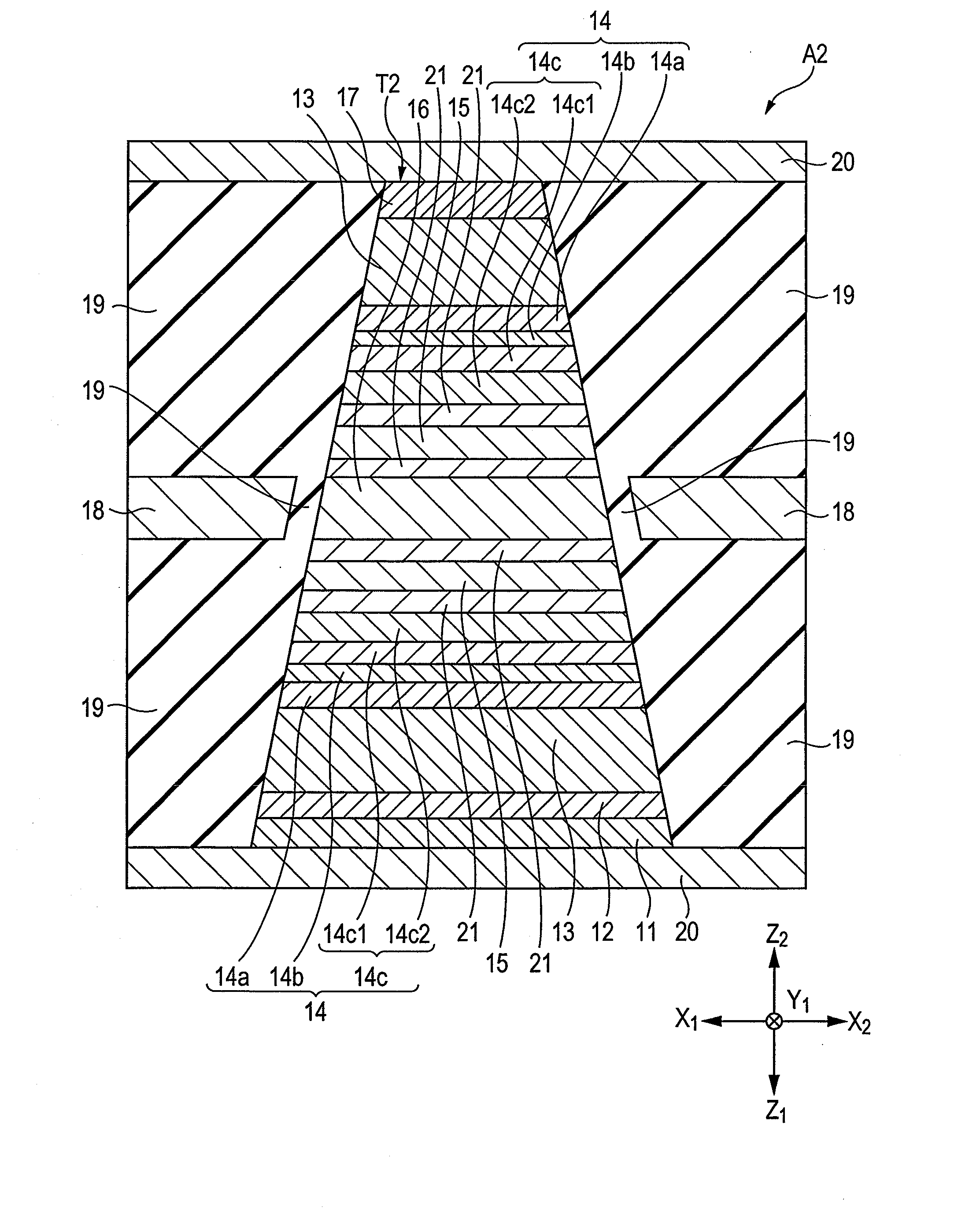 Magnetic sensing element including free layer containing half-metal