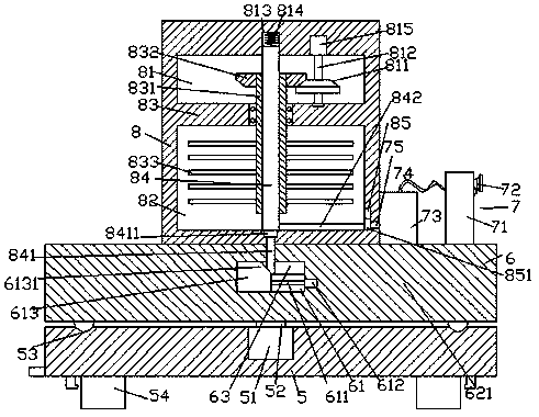 Pesticide spraying device capable of adjusting orientation