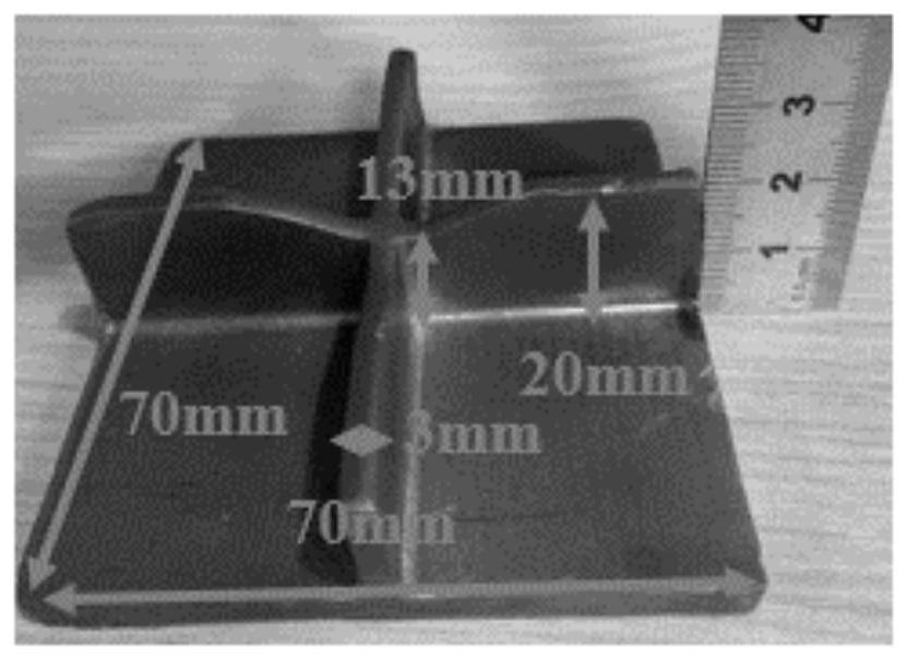 An aluminum alloy plate composite-solution quenching integrated hot forming method