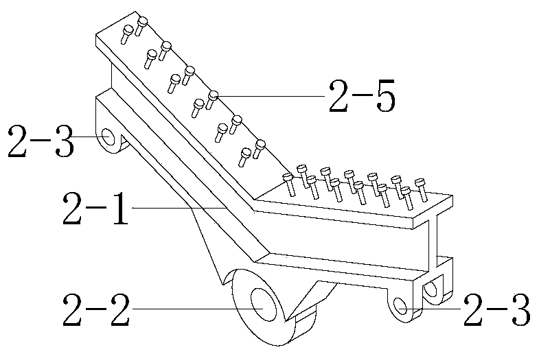 A low-damage self-resetting shear wall hinged at the bottom