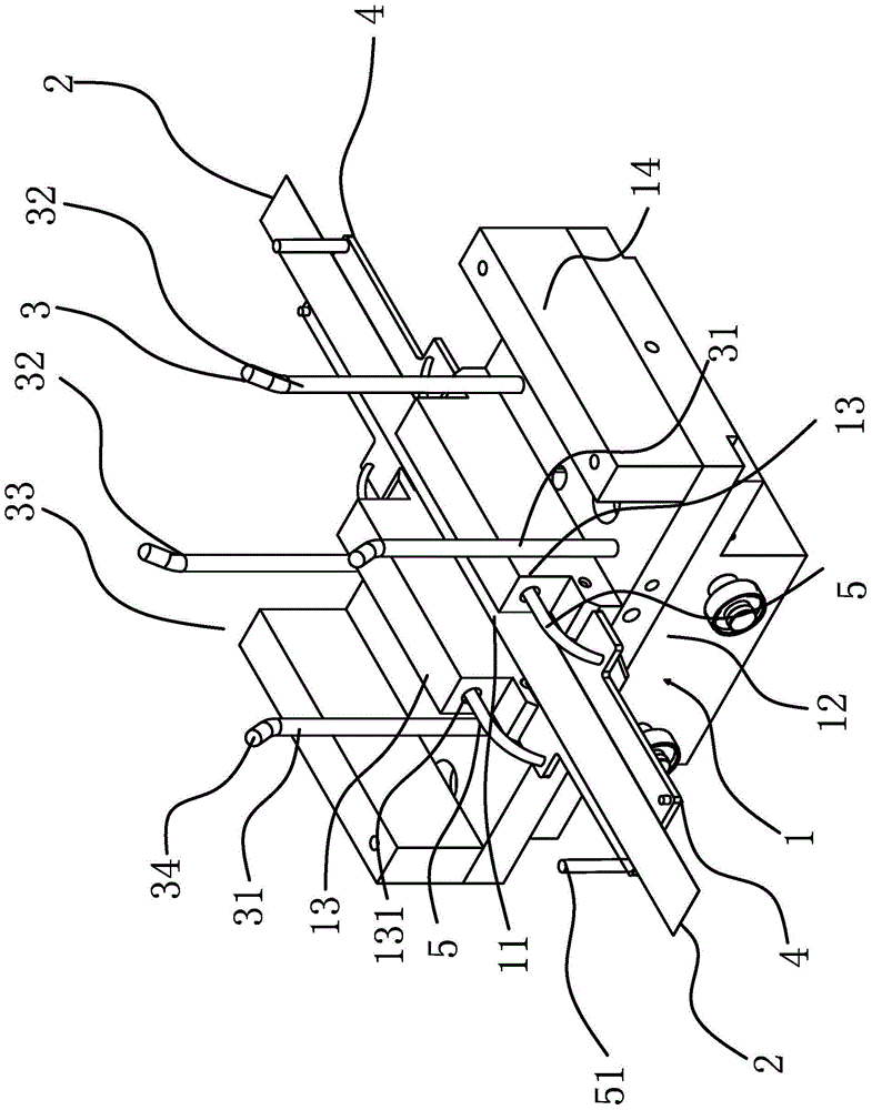 Infusion apparatus coil binding mechanism of infusion apparatus automatically-assembling machine