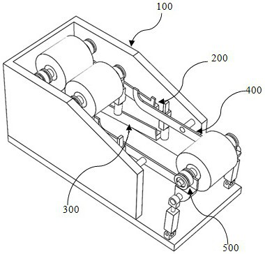 Automatic roller replacing unit for rail-changing type lithium battery diaphragm and method for realizing automatic roller changing based on automatic roller replacing unit for rail-changing type lithium battery diaphragm