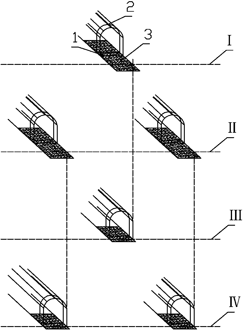 Bottom-post-free sublevel caving method adopting reinforced concrete structure artificial false roof