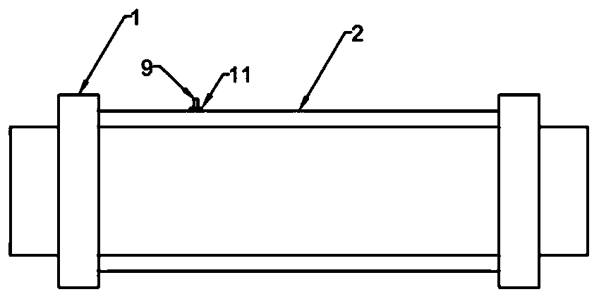 Short-section type oscillation cavity for monitoring gas components of natural gas pipeline