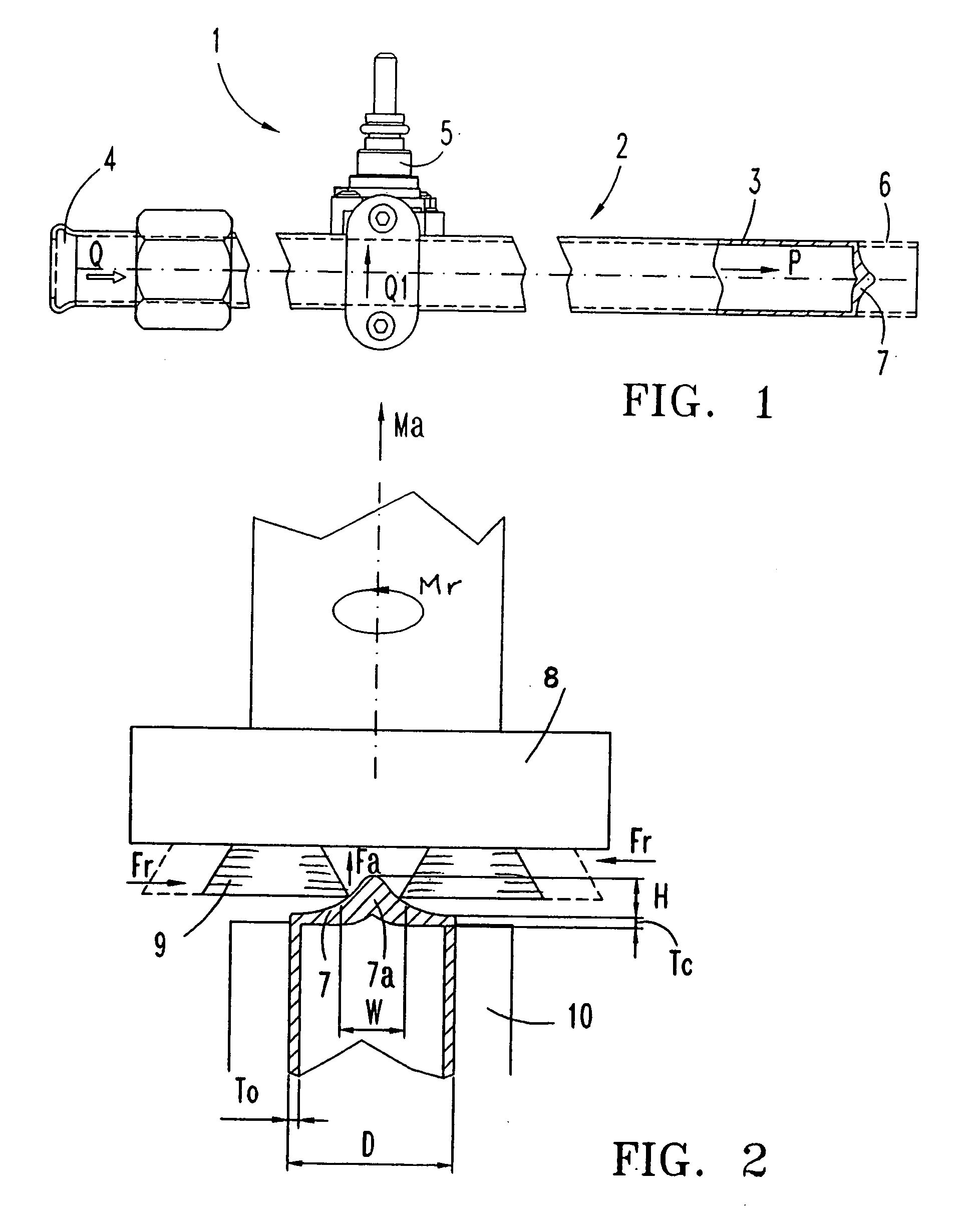 Gas manifold for a cooking range, with a pipe closure