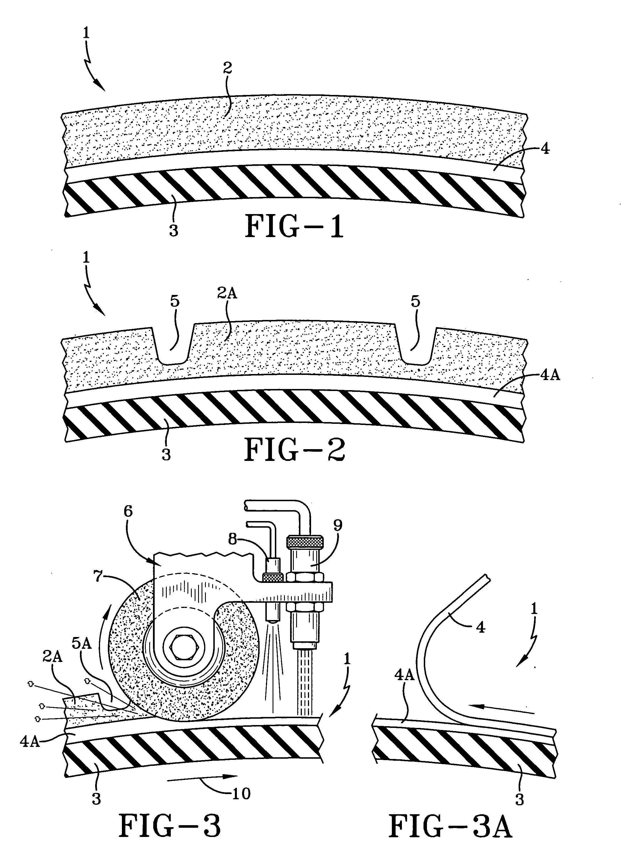 Tire with detectable carcass cushion layer and use thereof to facilitate tire carcass retreading