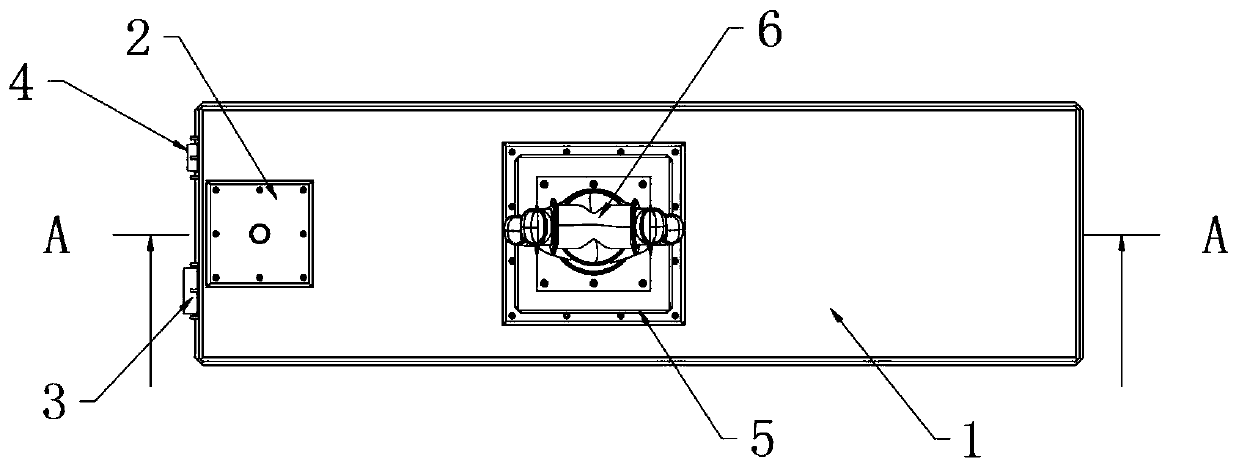 Agricultural machinery integral water tank with energy saving and water saving function