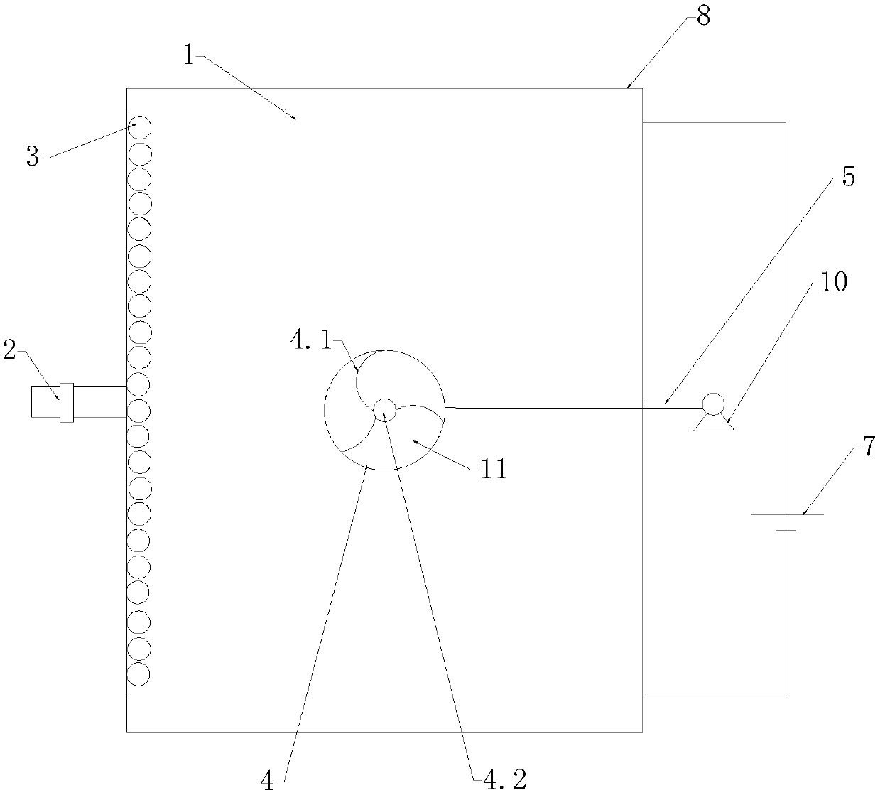 Two-stage magnetic induction-enhanced Fenton reaction sewage treatment device and sewage treatment method thereof