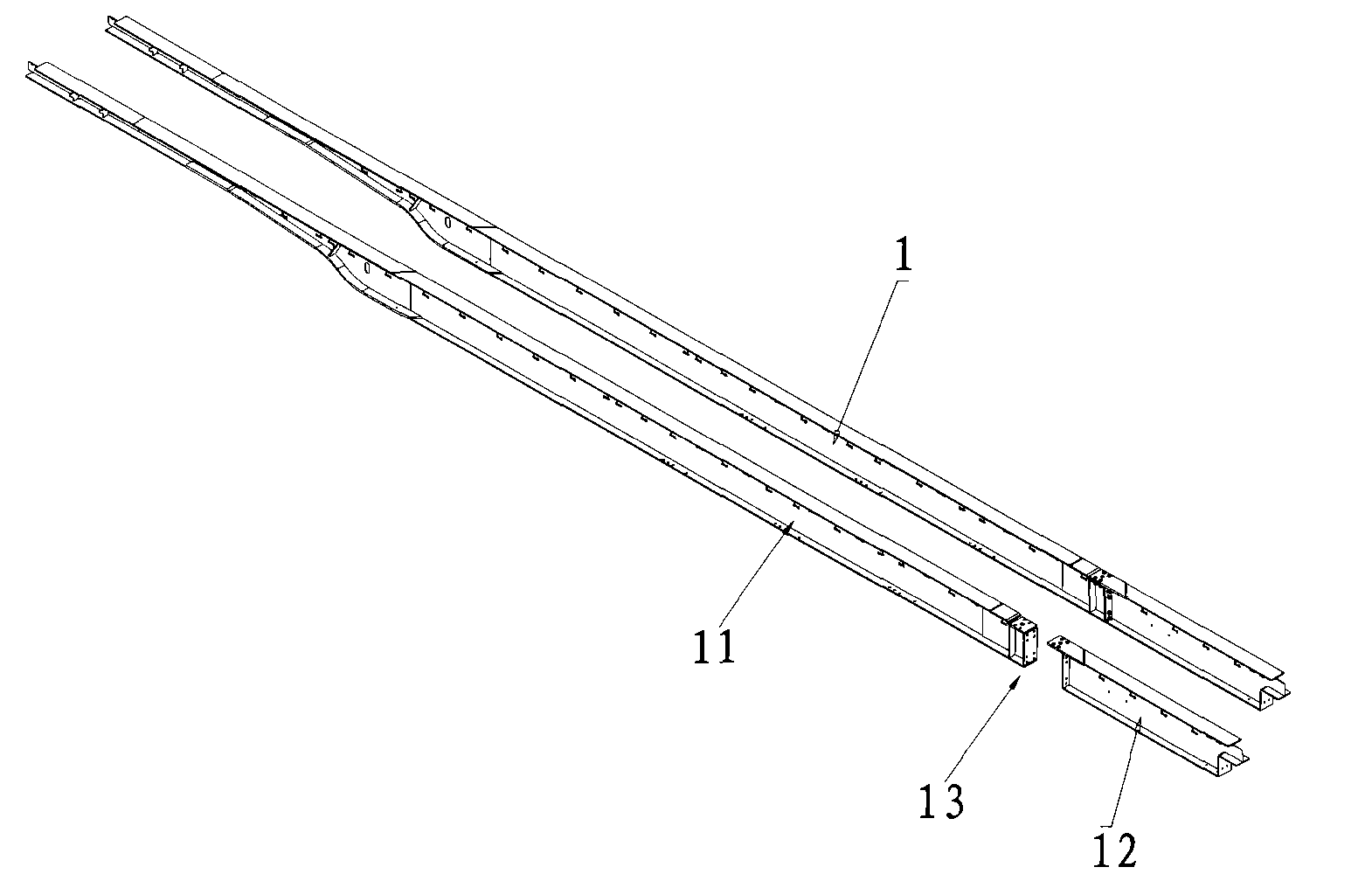 Sectional-type main beam and semitrailer underframe with same