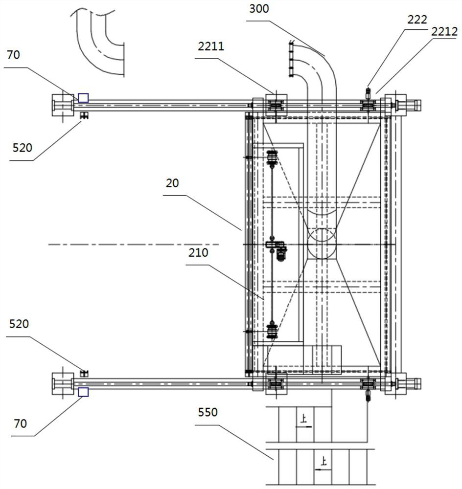 Automatic dust removal device and dust removal method for tipping of intermediate tank